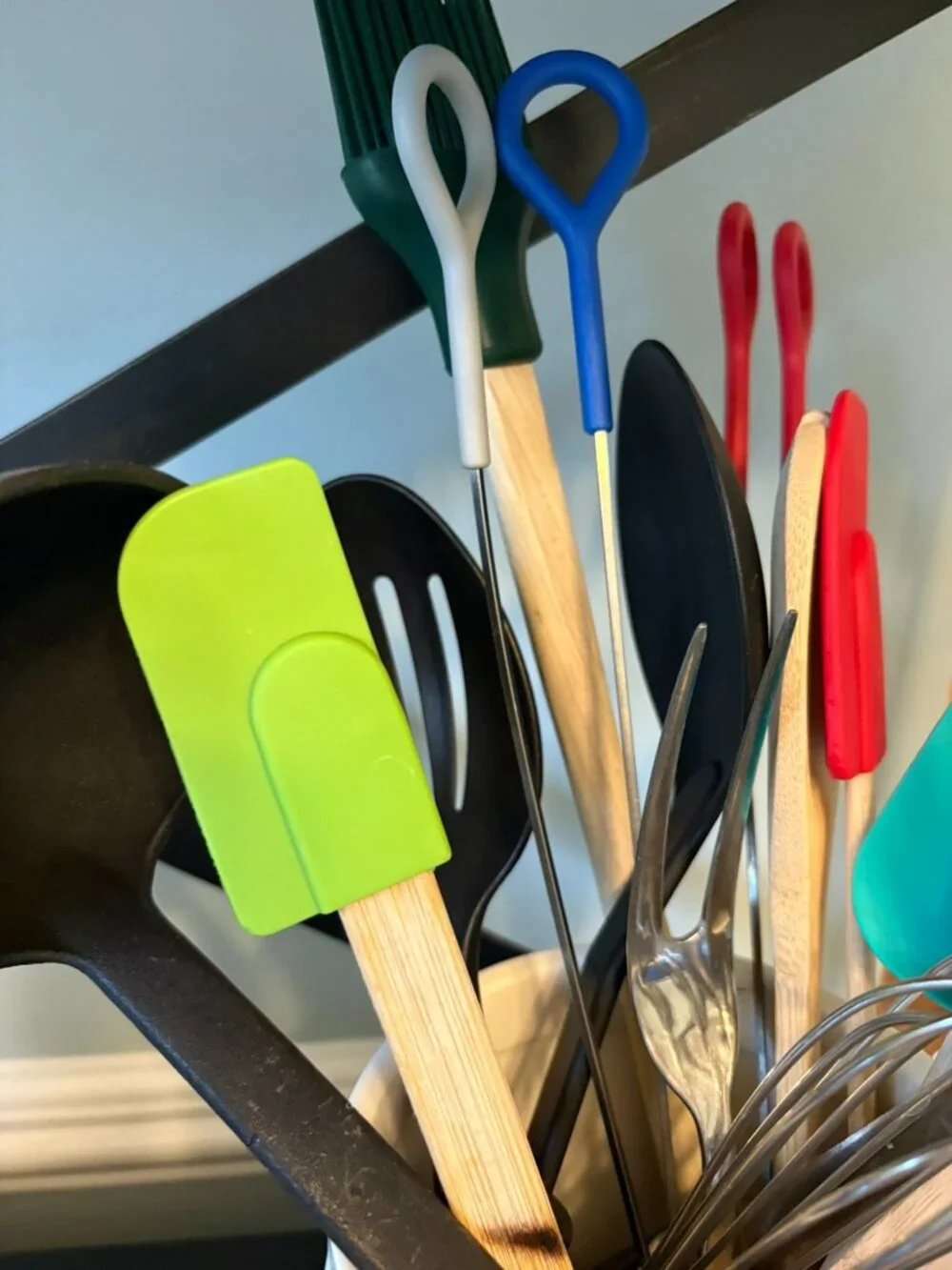 Le Creuset & Mixed Premium Silicone Wood Handle Utensil Lot - 10+ Pieces